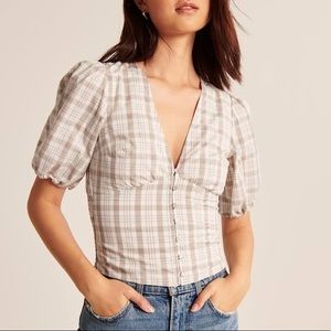Abercrombie deep v button-up poplin top with puff sleeves in WHITE